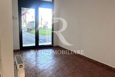 Spațiu comercial, de 70 mp, în Decebal - 8
