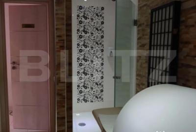 Spațiu comercial, de 290 mp, în Micro 3 - 11