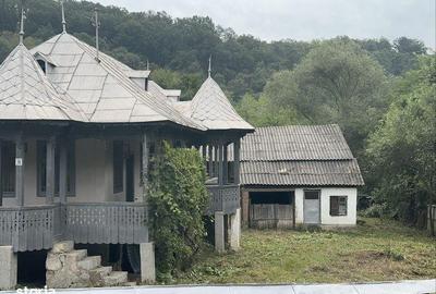 Casă cu 4 camere cu Teren 70 Mp în Godinești - 2