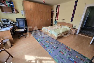 Casă cu 6 camere cu Canalizare în Sub Arini - 8