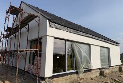 Casă individuală cu 4 camere cu Canalizare în Bogdan Vodă - 14