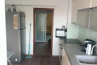 Inchiriez apartament 3 camere - 3