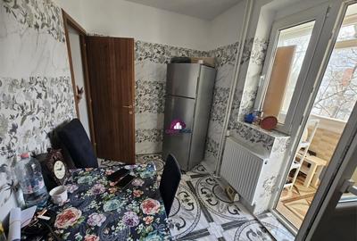 1 camera dintr-un apartament cu 3 camere. - 4