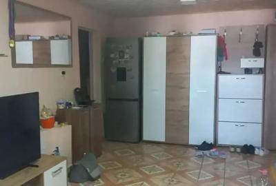 Vand urgent apartament 3 camere - 2