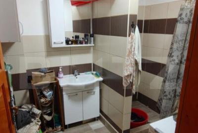 Casă cu 3 camere cu Teren 120 Mp în Central