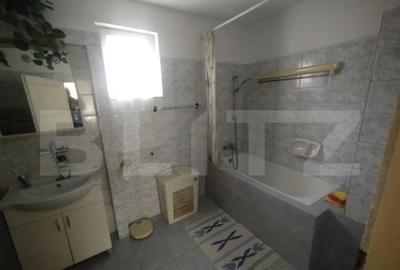 Casa 3 camere,120mp utili,1300 mp de teren intravilan,zona S - 2