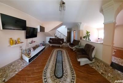 Casă cu 5 camere cu Teren 205 Mp în Central - 8