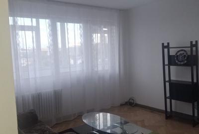 Apartament cu 3 camere semidecomandat în Central - 4