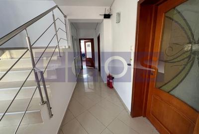 Casă individuală cu 8 camere cu Canalizare în Tineretului - 11