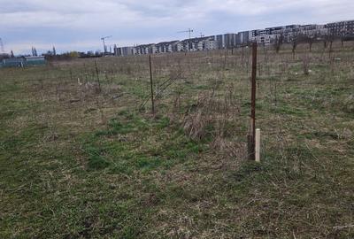 Teren Construcții intravilan de 720 mp, în Tractorul