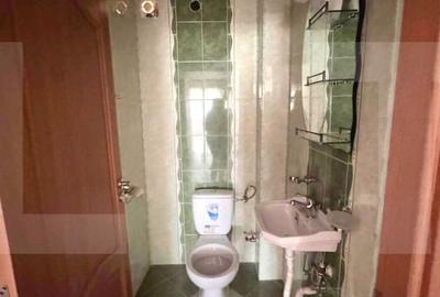 Vila cu demisol si 2 etaje, nefinalizata, pe teren de aproape 3.000 mp - 4