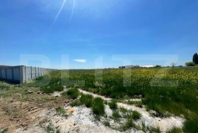 Teren de 11226 mp, în Central