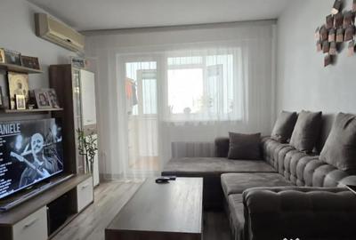 Apartament cu 3 camere semidecomandat, mobilat în Malu Roșu - 12