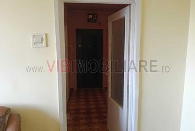 Apartament cu 3 camere semidecomandat în Girocului - 9