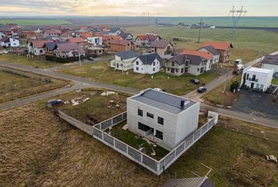 Casă individuală cu 4 camere cu Canalizare în Fântânele - 4