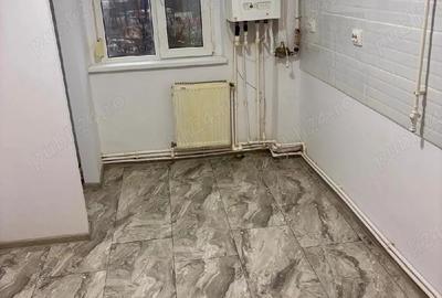 Proprietar vand apartament 3 camere - 4