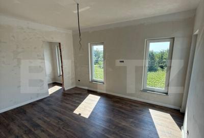 Casă cu 4 camere cu Teren 400 Mp în Central - 9