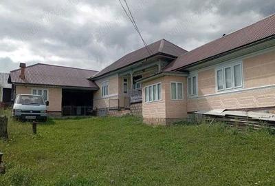 Casă cu 4 camere în Soveja - 1