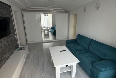 Apartament cu 3 camere semidecomandat în Calea București - 2
