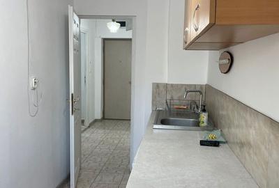 Garsonieră decomandată, mobilată în Tei - 6