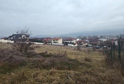 Teren de 900 mp, în Troianu