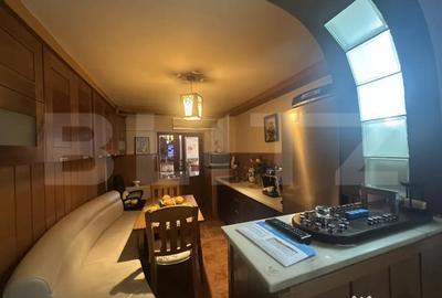 Apartament cu 4 camere decomandat în Central - 2