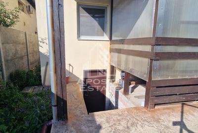 Casa individuala , centrala proprie , AC , curte , in oras - 12