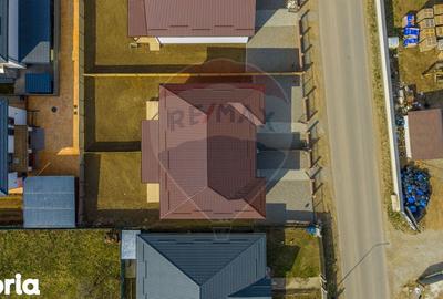 Casă cu 8 camere cu Teren 500 Mp în Hărmanului - 16