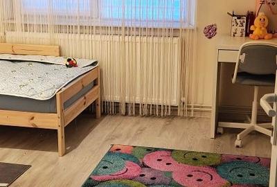 Apartament cu 3 camere decomandat în Mărășești