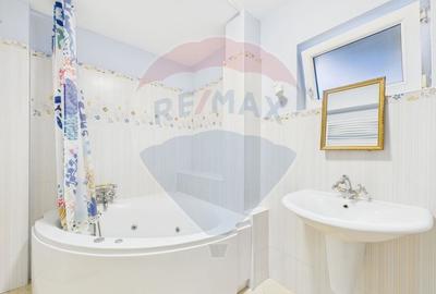Apartament cu 2 camere de vanzare pe strada Londra in zona Capitale - 22