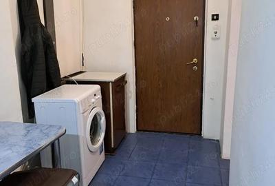 Garsonieră decomandată în Rogerius