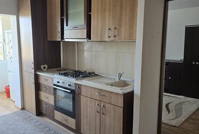 Apartament cu 3 camere semidecomandat în Central - 5