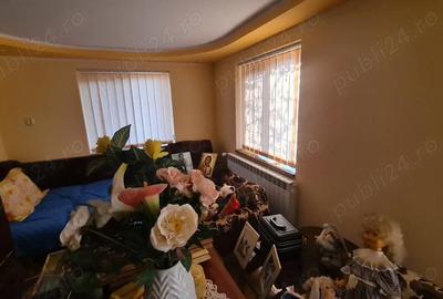 Casă cu 4 camere cu Teren 1730 Mp în Bucești - 7