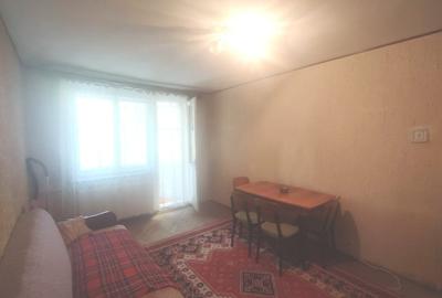 Apartament semidecomandat etaj 1