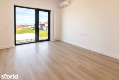 Casă cu 5 camere cu Garaj în Corbu - 13