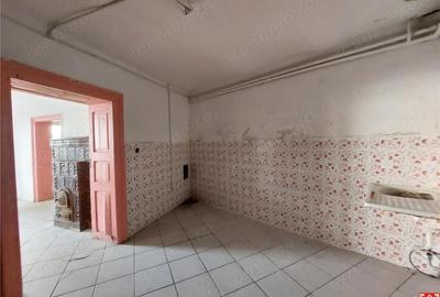 Casă cu 3 camere cu Teren 167 Mp în Central - 8