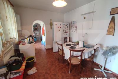 Casă cu 8 camere cu Teren 992 Mp în Cătămărești - 14