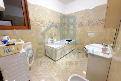 Casă cu 8 camere cu Teren 970 Mp în Central - 3