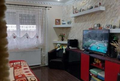 Casă cu 3 camere cu Teren 720 Mp în Central - 1
