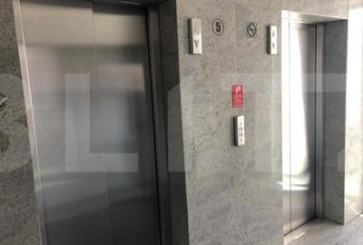 Spațiu comercial, de 570 mp, în Central - 8