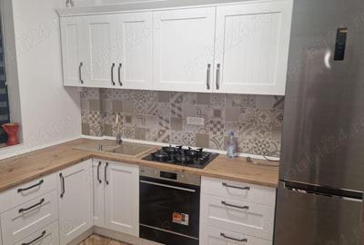 Casă cu 6 camere cu Teren 220 Mp în Central - 7