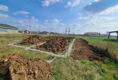 Casă cu 4 camere cu Teren 811 Mp în Biharia - 1