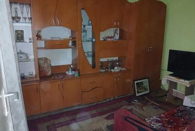 Apartament cu 2 camere nedecomandat în Calea Aradului