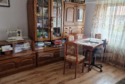 Apartament de vanzare cu 3 camere, 76 mp utili, zona Carpati - 3
