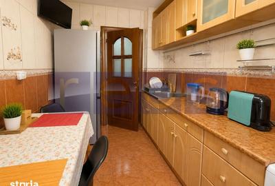 Apartament cu 3 camere decomandat în Tei - 11