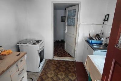 Casă individuală cu 4 camere cu Canalizare în Central - 10