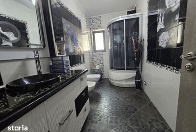 Casă cu 5 camere cu Teren 1700 Mp în Bucium - 8