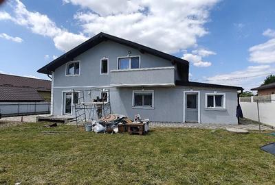 Casă cu 6 camere cu Teren 1100 Mp în Central - 2