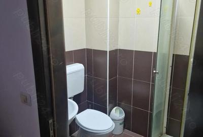 Garsonieră decomandată în George Enescu