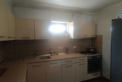 Spațiu comercial, de 365 mp, în Central - 4